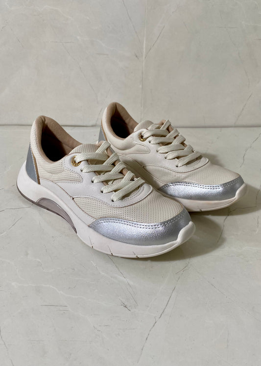 Modare Sneakers Off White