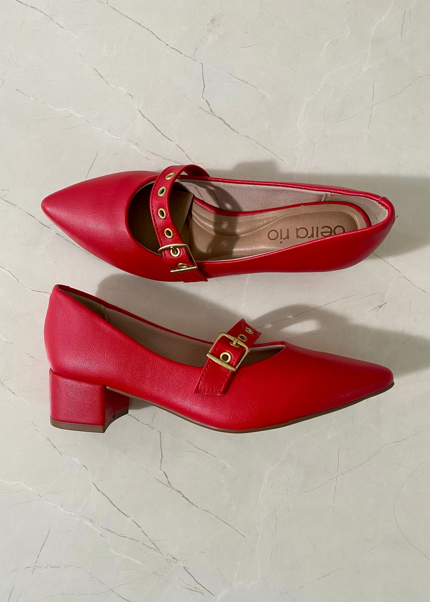 Beira Rio Red Buckle Chic Mini
