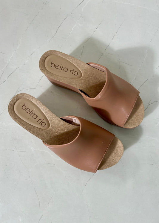 Beira Rio Plataform Nude