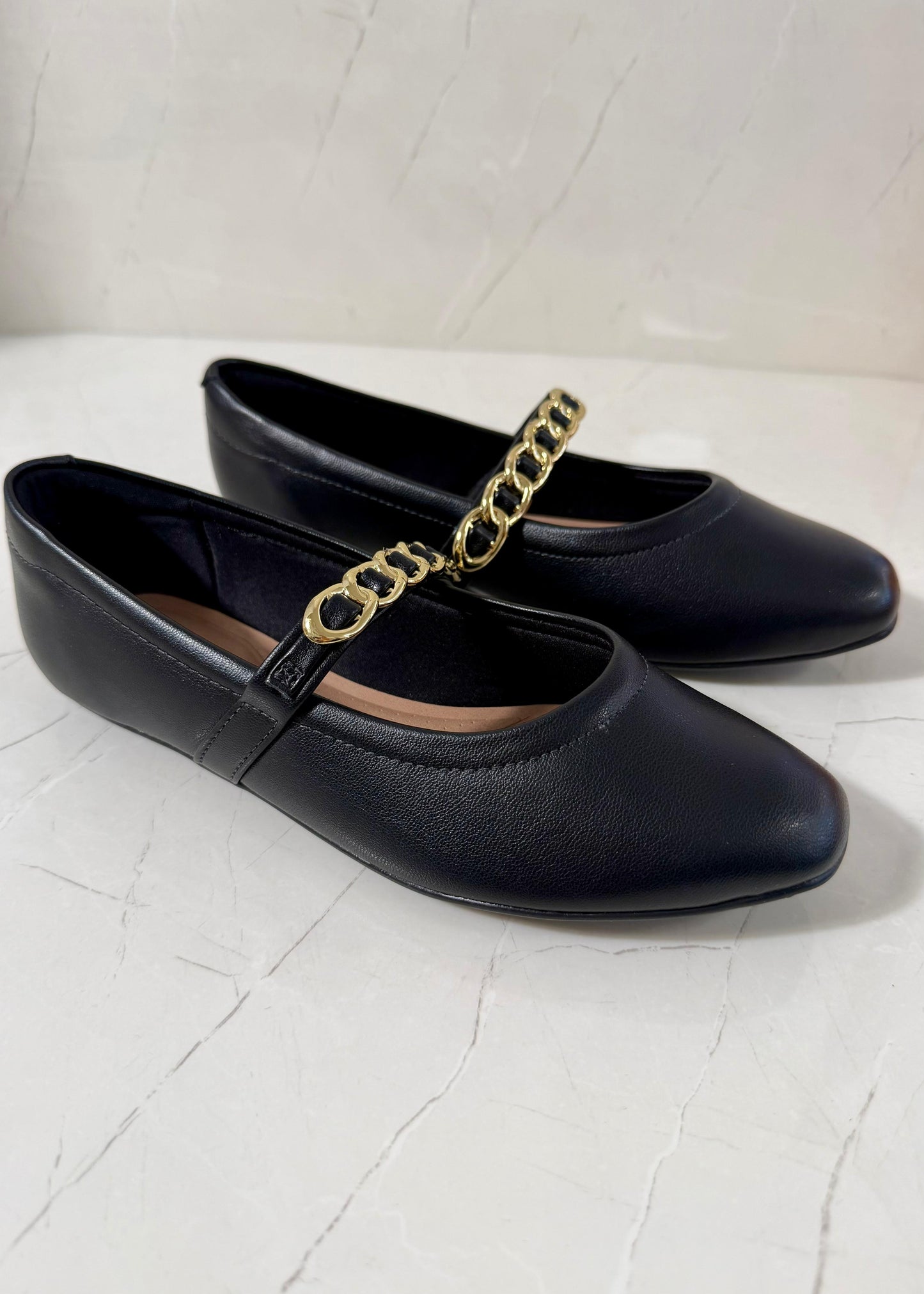Beira Rio Flats Gold Chains Black