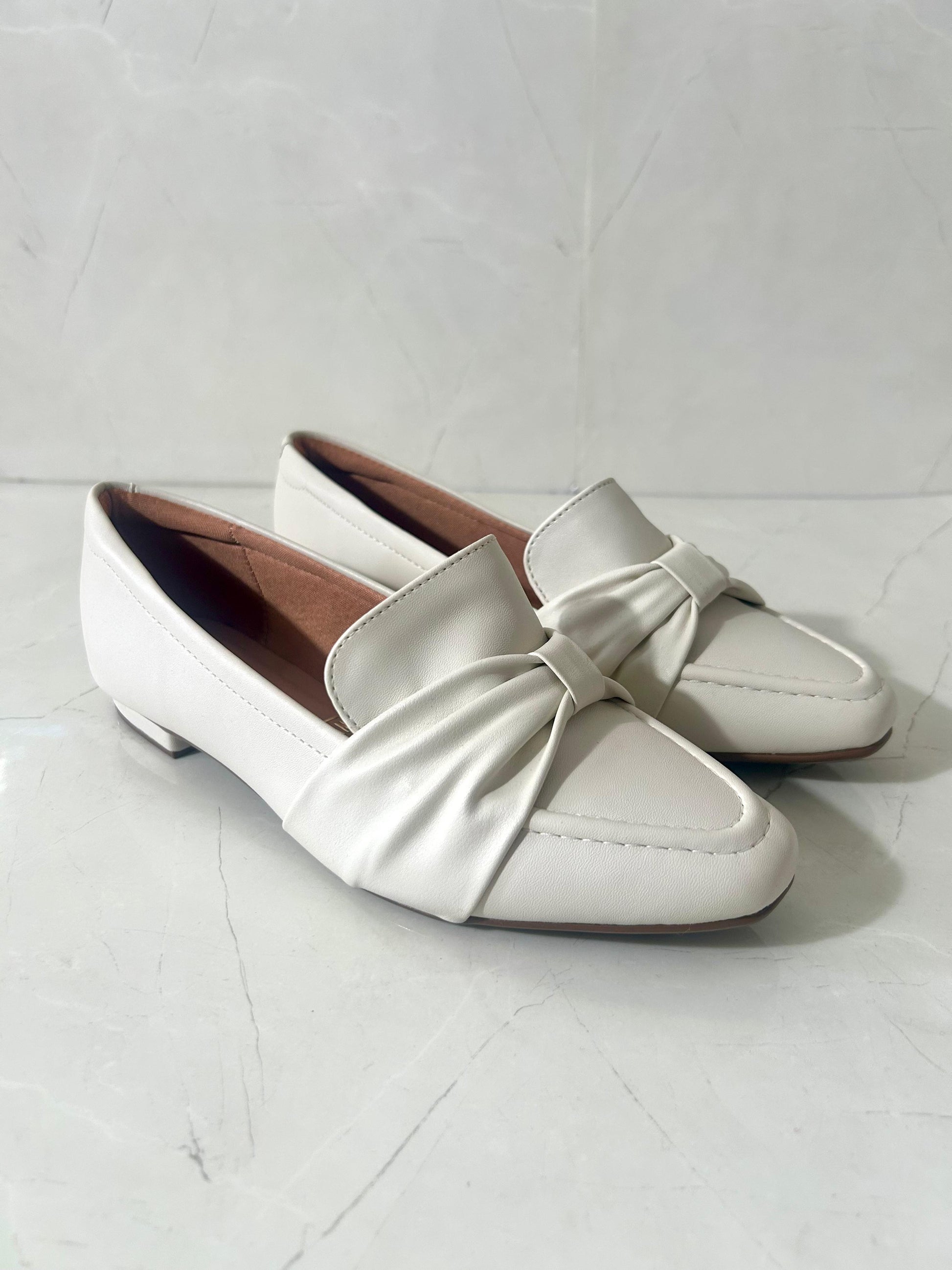 Pr2295 Vizzano Knot Flats White Off – M’ Boutique P.R.