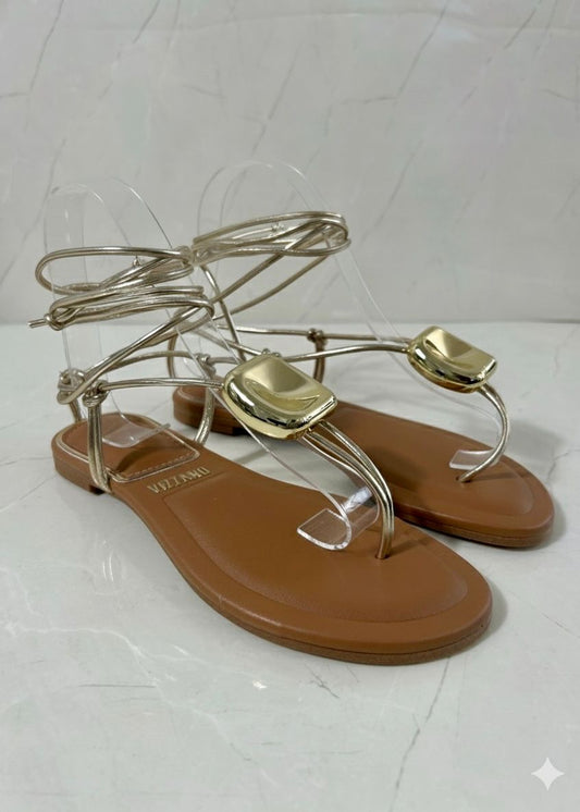 Vizzano Sandal Flat Detallé Dorado Camel