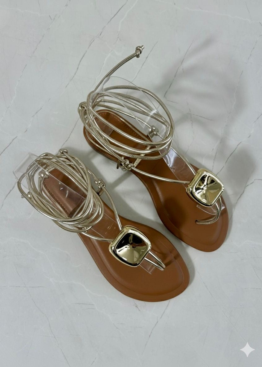 Vizzano Sandal Flat Detallé Dorado Camel